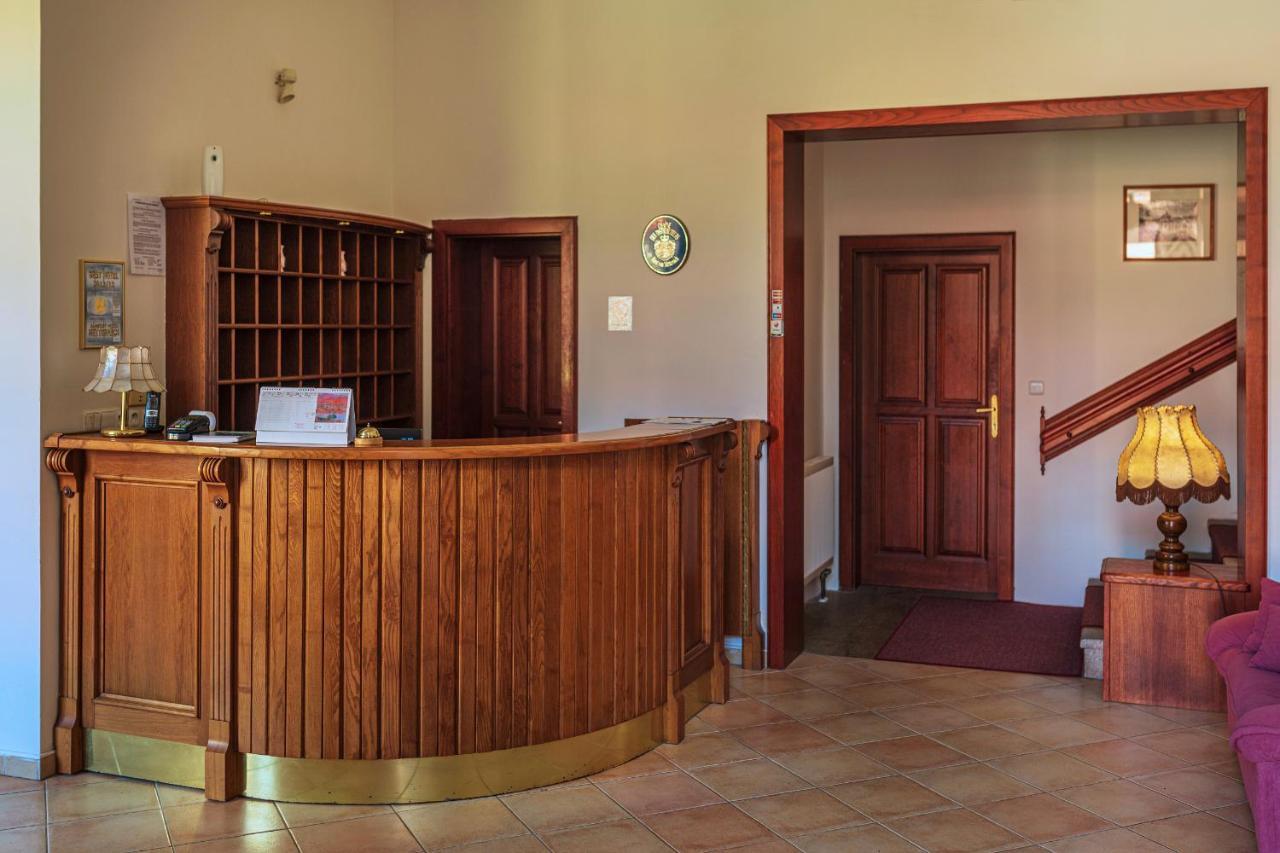 Zamecky Hotel Metternich Velka Hledsebe 外观 照片